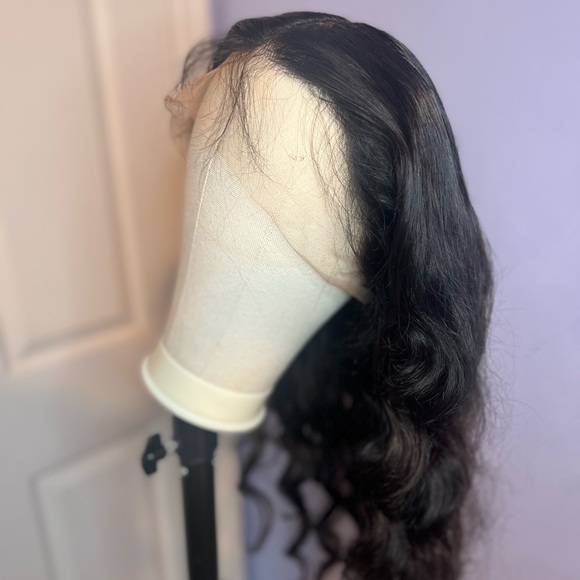 24’ HD LACE FRONTAL UNIT - Picture 8 of 9